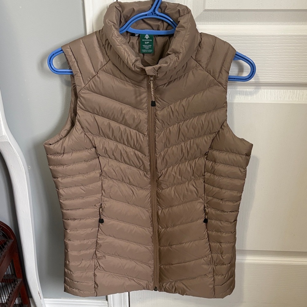 NWOT Woods Women's Bennington II Down Vest - Picture 7 of 9